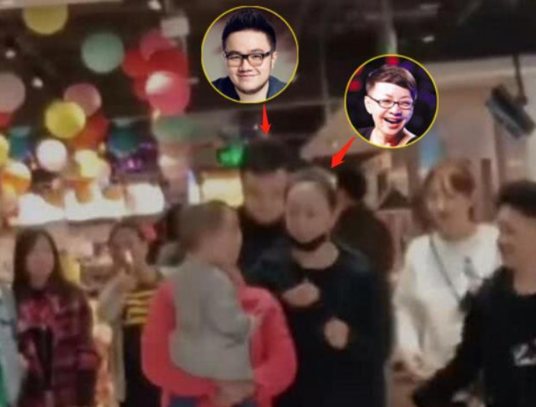 宋丹丹|宋丹丹儿子大秀恩爱!躺床上环抱老婆睡觉,睡得四仰八叉还打呼噜