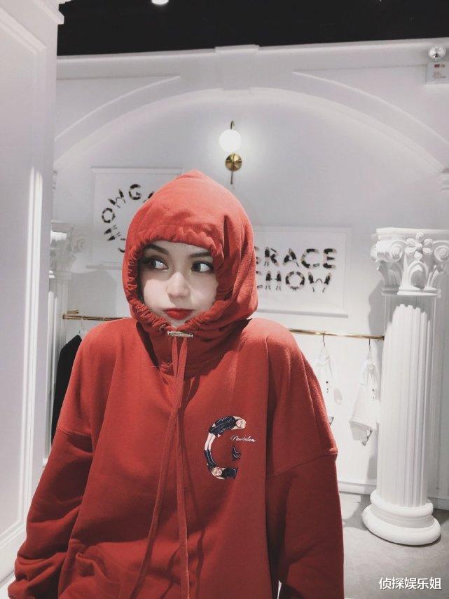 周扬青|豪气！周扬青请专业大厨做年味大餐，豪宅饭厅曝光堪比五星级饭店