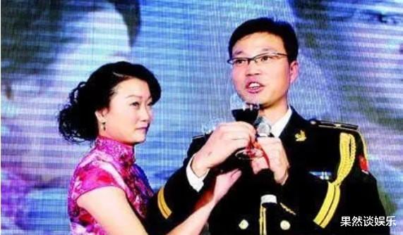 奥黛丽·赫本|陪王迅走过艰难岁月，却惨遭抛弃的原配妻子魏臻，后来怎样了？