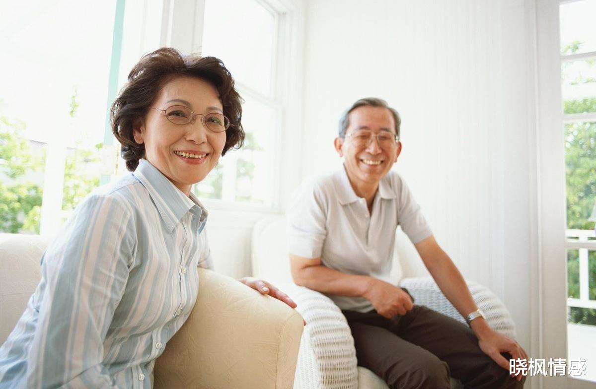 晓枫情感|让他们告诉你，中年夫妻，到底谁更离不开对方？