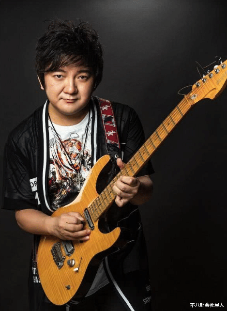 沉珂|10位初代网红现状：靠卖丑身家过亿，有人嫁豪门，有人精神失常