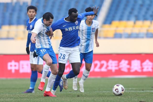 绝杀|1-0！绝杀+惊险保级！天津队突然爆发，24岁1米9新星救主+留中超