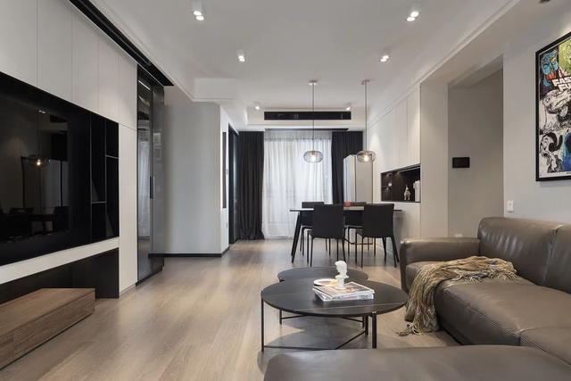手办|125㎡现代黑白灰+木质感，简雅舒适无主灯，品质生活好自然