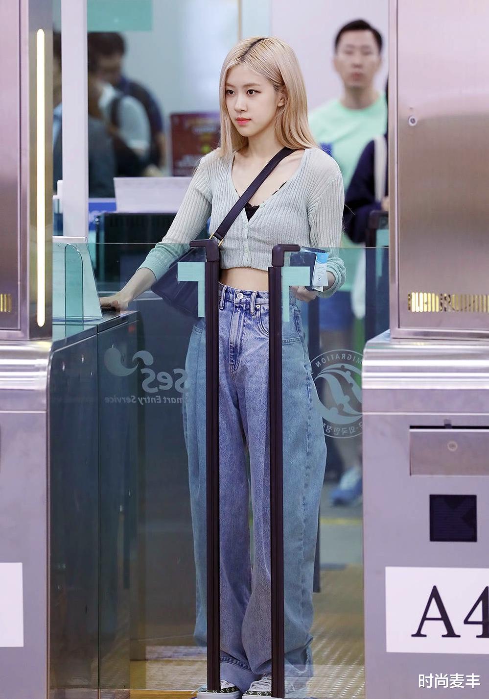 时尚麦丰|曾因肌肉线条登上热搜，今菱格背心配白衬衫马丁靴，腿长1米8