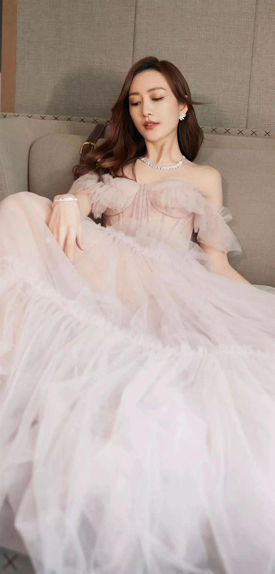 王鸥|王鸥，39岁至今单身的她，美出新高度