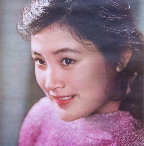 春晚|一句“你们中国人”,她毁掉85年春晚,导演黄一鹤道歉称不想活了