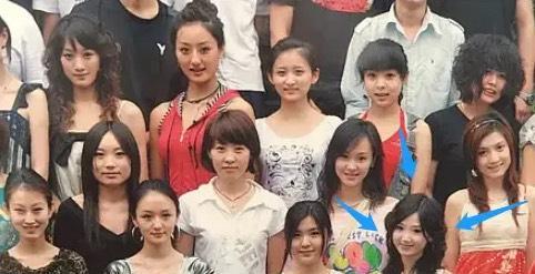 毛晓彤|学生时期的毛晓彤辨识度很高，婴儿肥的脸，看起来很可爱很萌