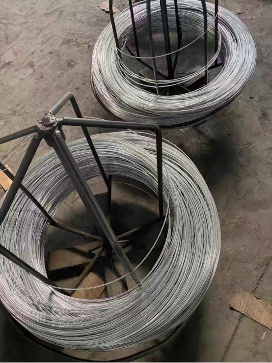 全昊的赵先生 石笼网挡土墙和金盘挡土墙有什么区别？