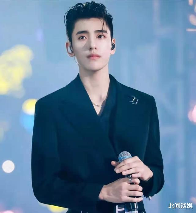 郑渊洁|归来三部曲已发两首，林彦俊在新歌评论下翻拍，暖心回复“我在”