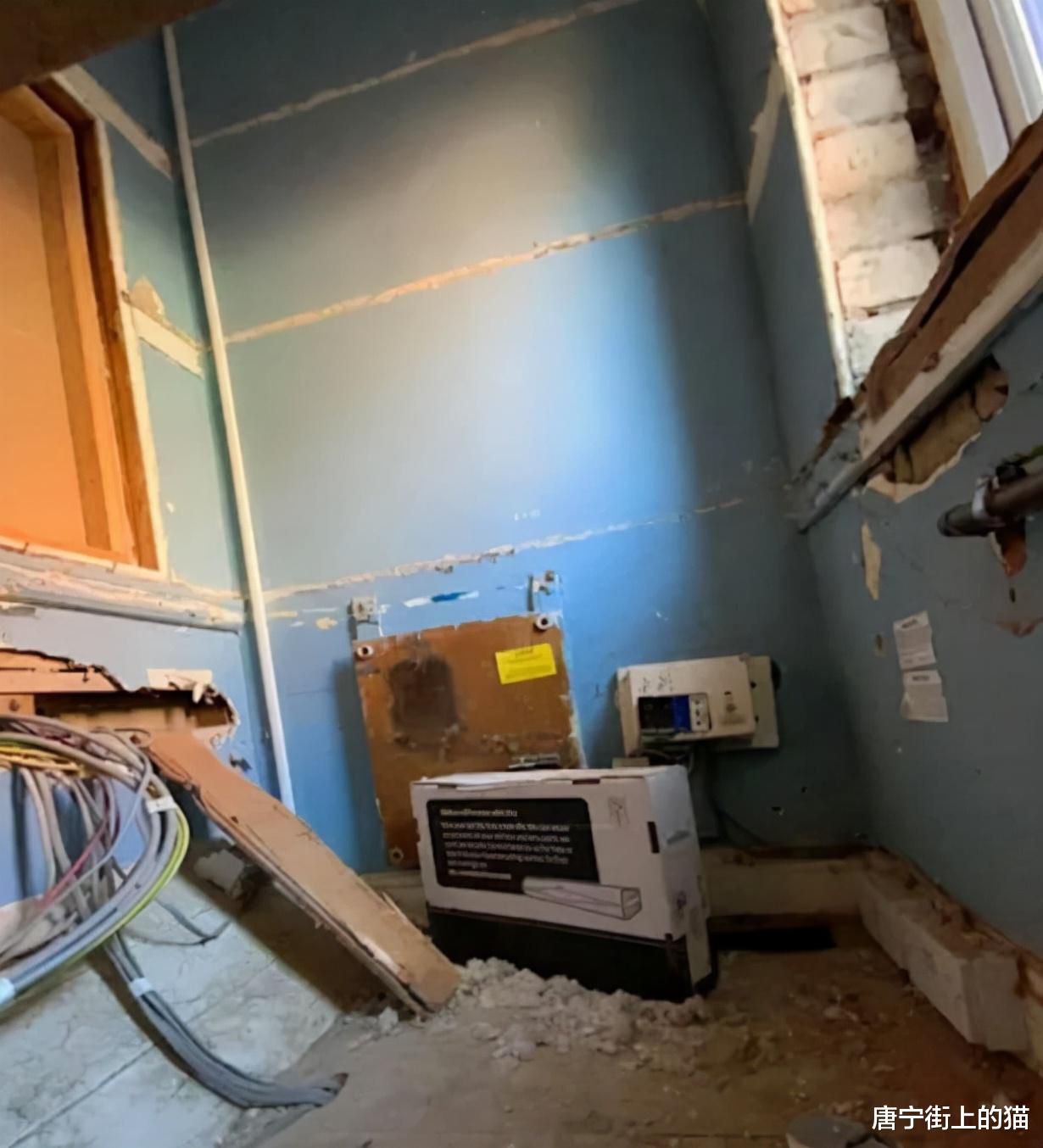 一对夫妇入住新公寓,在橱柜内发现神秘房间,引发网友诸多猜测