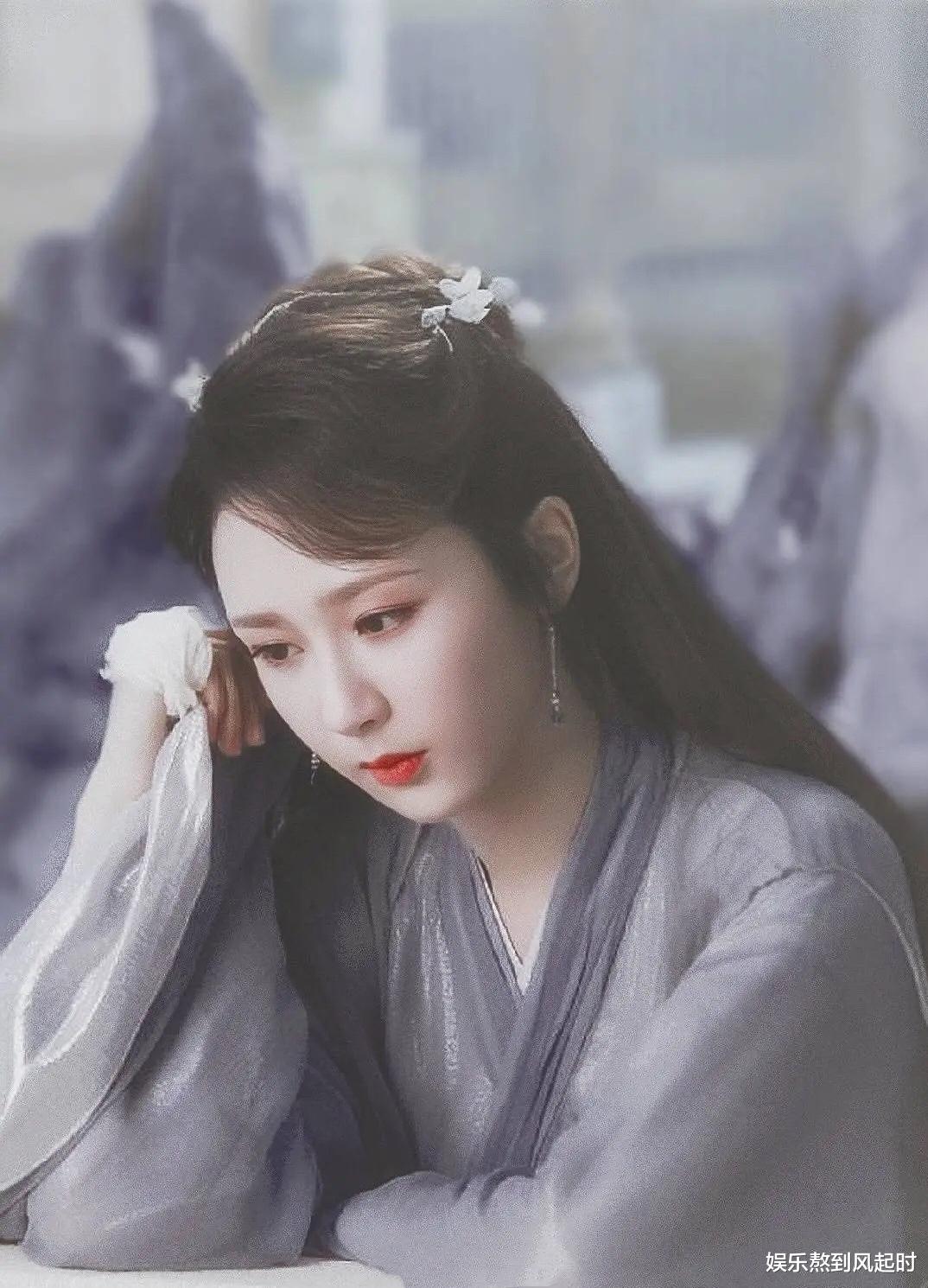 杨紫|杨紫续约欢瑞？公司股份拱手相让，合约条件全部重谈