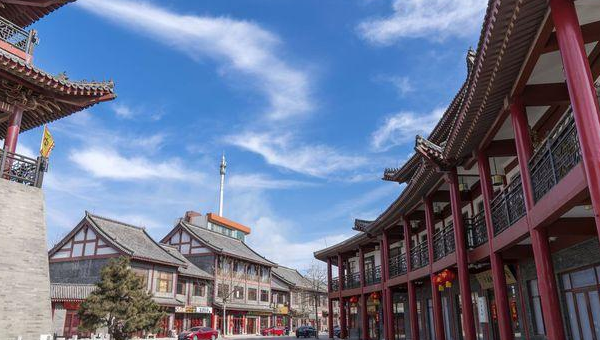 九烈or泥莉 辽宁建造一“假”古城，斥资60亿落户鞍山，周边经济或将带动