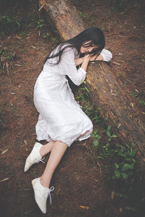 巧谈八字命理|算八字：女生八字婚宫坐杀，不论婚前婚后艳遇不断，一婚难白头