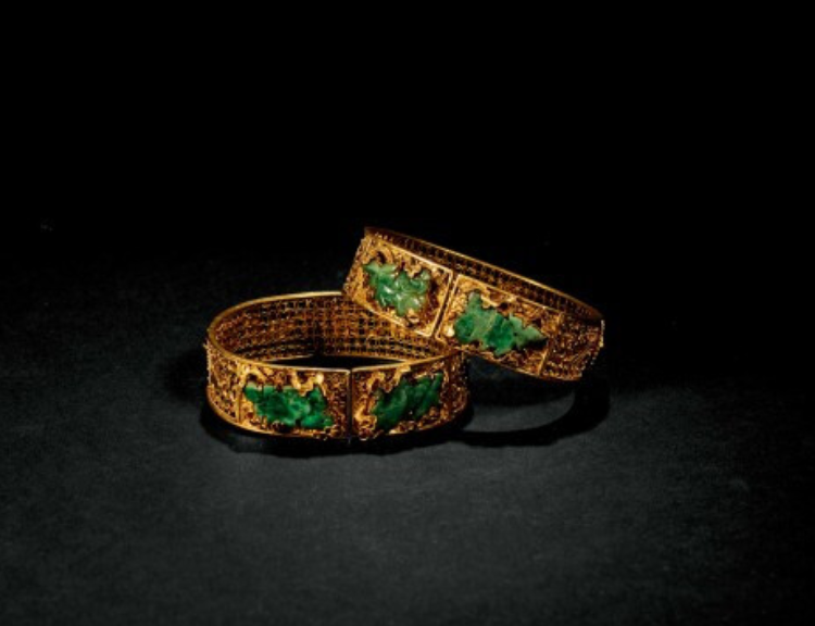 钱币|翡翠，由石变玉，昂贵到今天