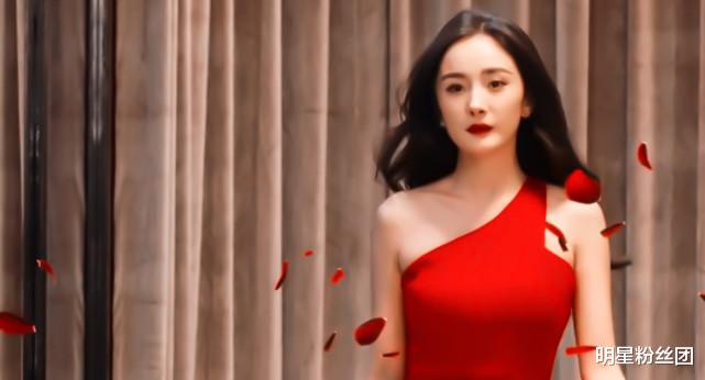 黄圣依|《古剑奇谭》开机旧照曝光，杨幂为李易峰打伞，两人看起来很青涩