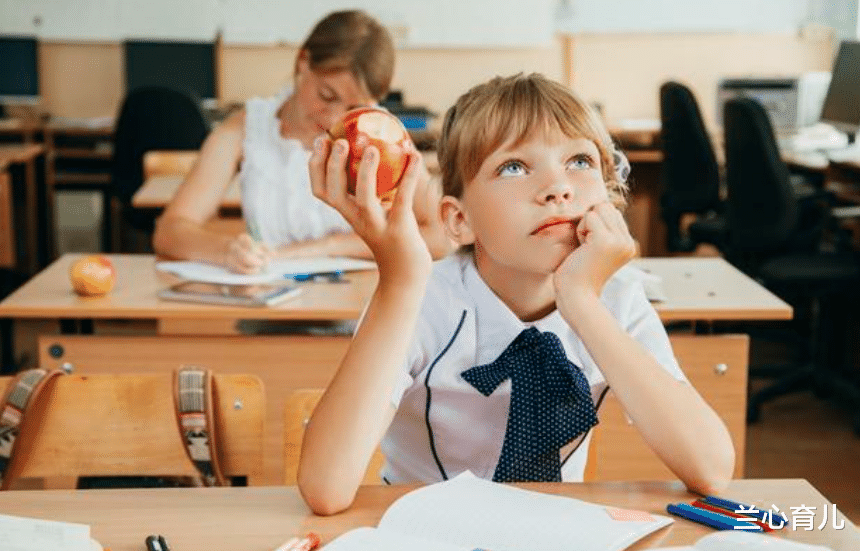兰心育儿|女大学生做家教，结工资时被扣2500，家长理直气壮：孩子考了倒一