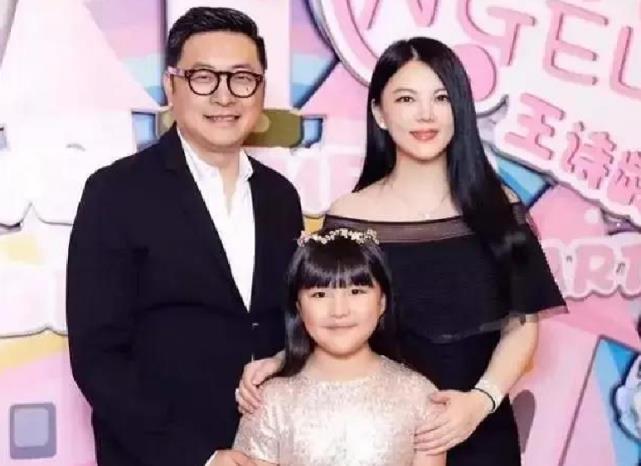 林志颖|李湘老公被曝出轨，深夜和美女街头搂抱，还被拍到一起回酒店！