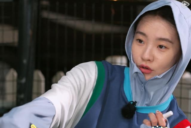 忧郁林黛玉|硬糖少女303立毕业flag,赵粤要留长发,张艺凡不想哭