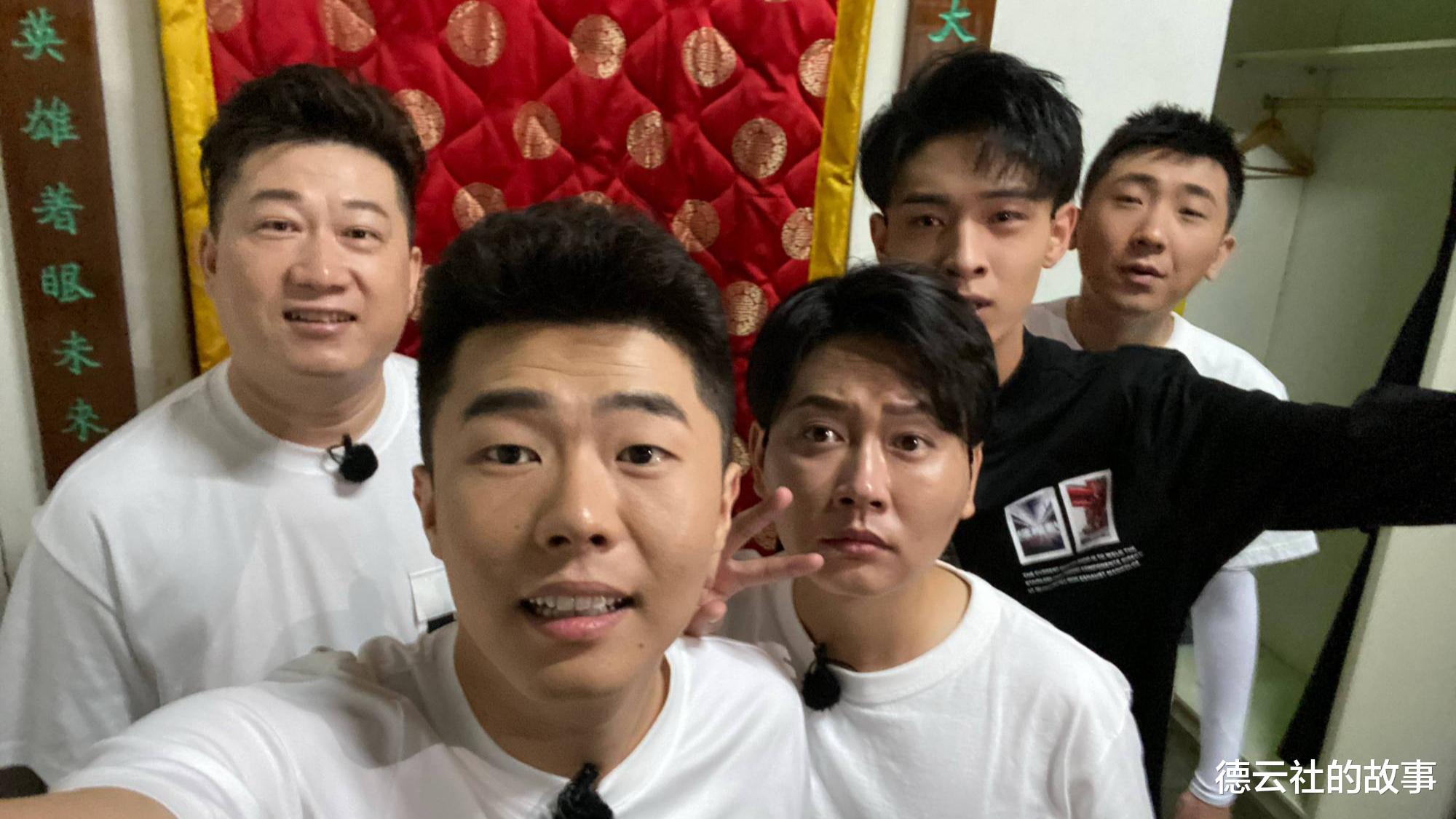 相声|李宏烨直播吐槽德云社的相声，与观众发生争吵，语言粗俗被禁播