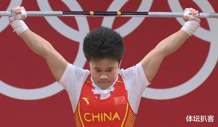 遇合情感攻略|中国第2金！举重名将侯志慧夺冠，捧保温杯喝热水，打破奥运纪录