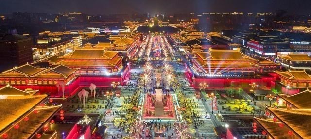 我国第一“夜景城市”,超越北上广,环境优美值得一看