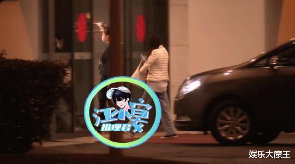 郑爽|郑爽被封杀后独自飞广州打扮似路人，没回家过年更没飞美国接孩子