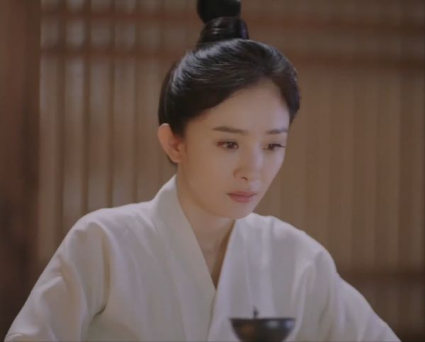 杨幂|35岁杨幂演“少女”？为什么周迅章子怡刘涛杨幂等女星，都爱装嫩