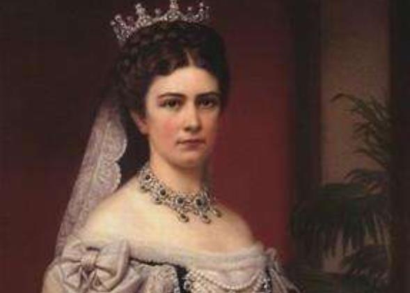 藍半福說 多年的媳婦熬成婆，受婆婆苛待的茜茜公主對自己的兒媳婦也不好