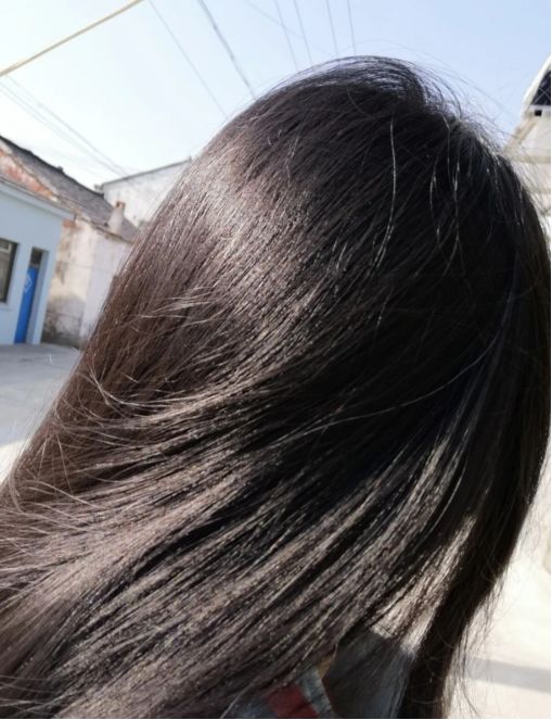 头皮屑|3款被列入“黑名单”的洗发水,看看自家有没有,花钱不少还掉发