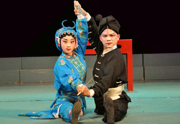 舒心|大学就业率“亮红灯”的专业，985毕业生也难找工作，谨慎报考