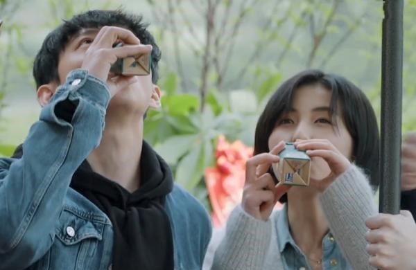 张艺兴|为何张艺兴在《向往的生活》中，从不喝特仑苏？网友：他不敢