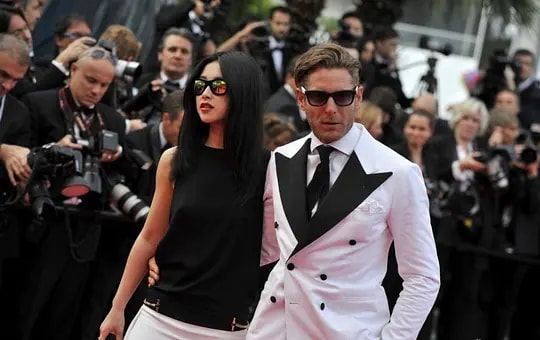 朱珠|“女神”朱珠提名华鼎奖，产后依然风情万种，复古造型再现蓝心洁