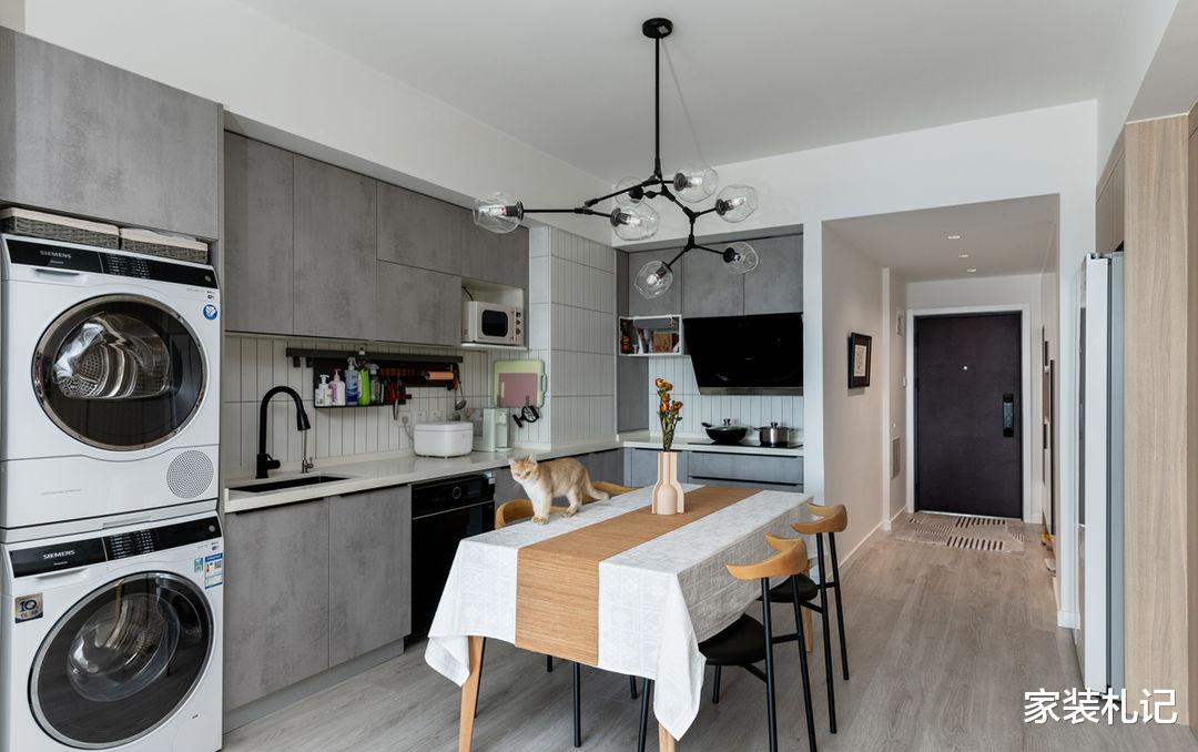 设计师|两人一猫的96㎡，户型虽烂但装修真心不错，面积不大却格外舒适