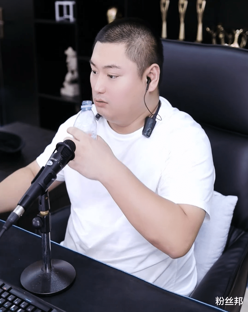 刘一手|八大主播齐聚黄金档开播,刘一手反超阿哲,成为YY新晋“人气王”