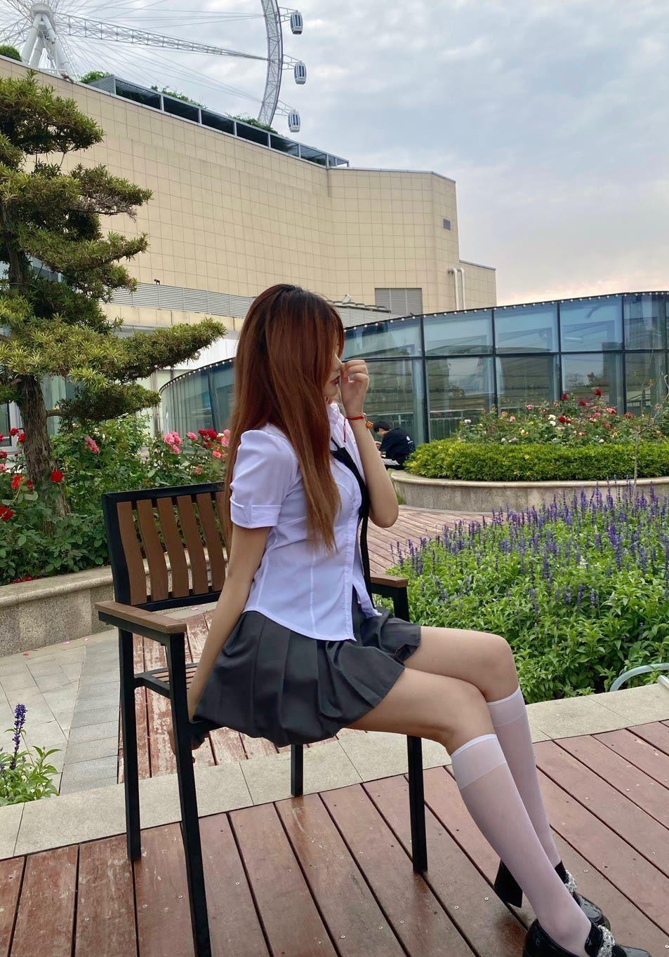 百里守刖|JK制服VS紧身连衣裙到底哪一个更有魅力?