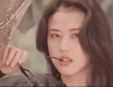 王菲|艳压内娱女星10多年的她，如今画风突变！网友：以前养眼现在辣眼