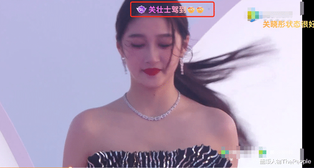 鞠婧祎|轻则受冻、重则进医院，为了走红毯，明星们都“卷”成啥样了？