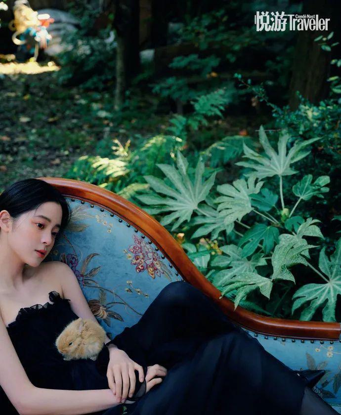 欧阳娜娜|欧阳娜娜复古画报美若天仙！雪肤玉貌大长腿太性感迷人