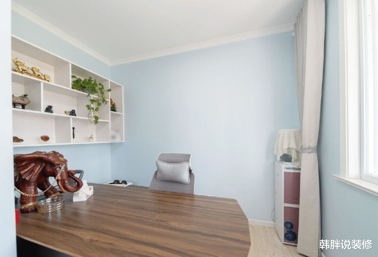 128㎡四居室,主卫走廊装满衣柜,秒变步入式衣帽间,仪式感满满