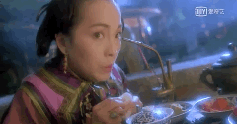 苑琼丹|她被称“娱乐圈第一丑女”，追求者却多到烦心：她的真实样貌骗了大家这么多年