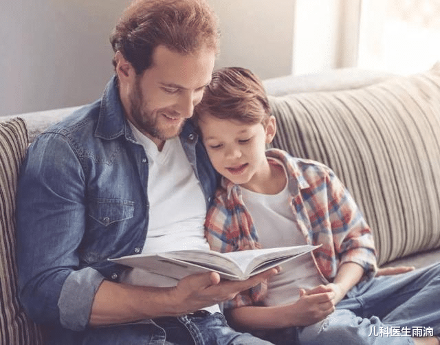 刘诗诗|郭晶晶不在家，霍启刚带3娃偷吃麦当劳，网友：好爸爸人设不保