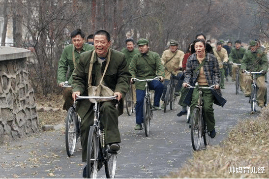 00后|00后求职呈现“新趋势”，最低要求月入过万，90后：想的挺美