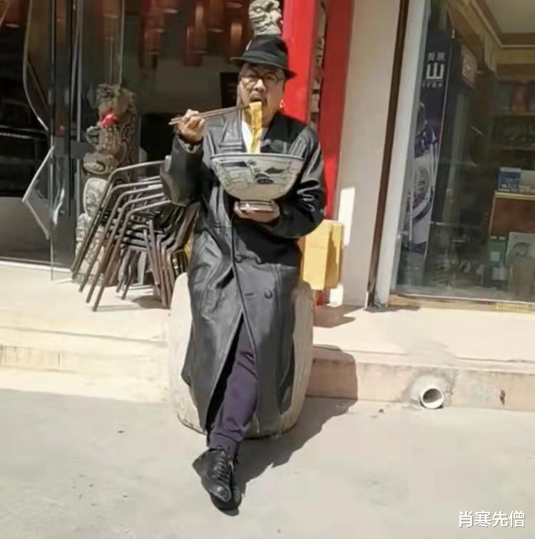 张立|曾经的“燕子李三”,沦落到网上卖唱,五音不全被调侃