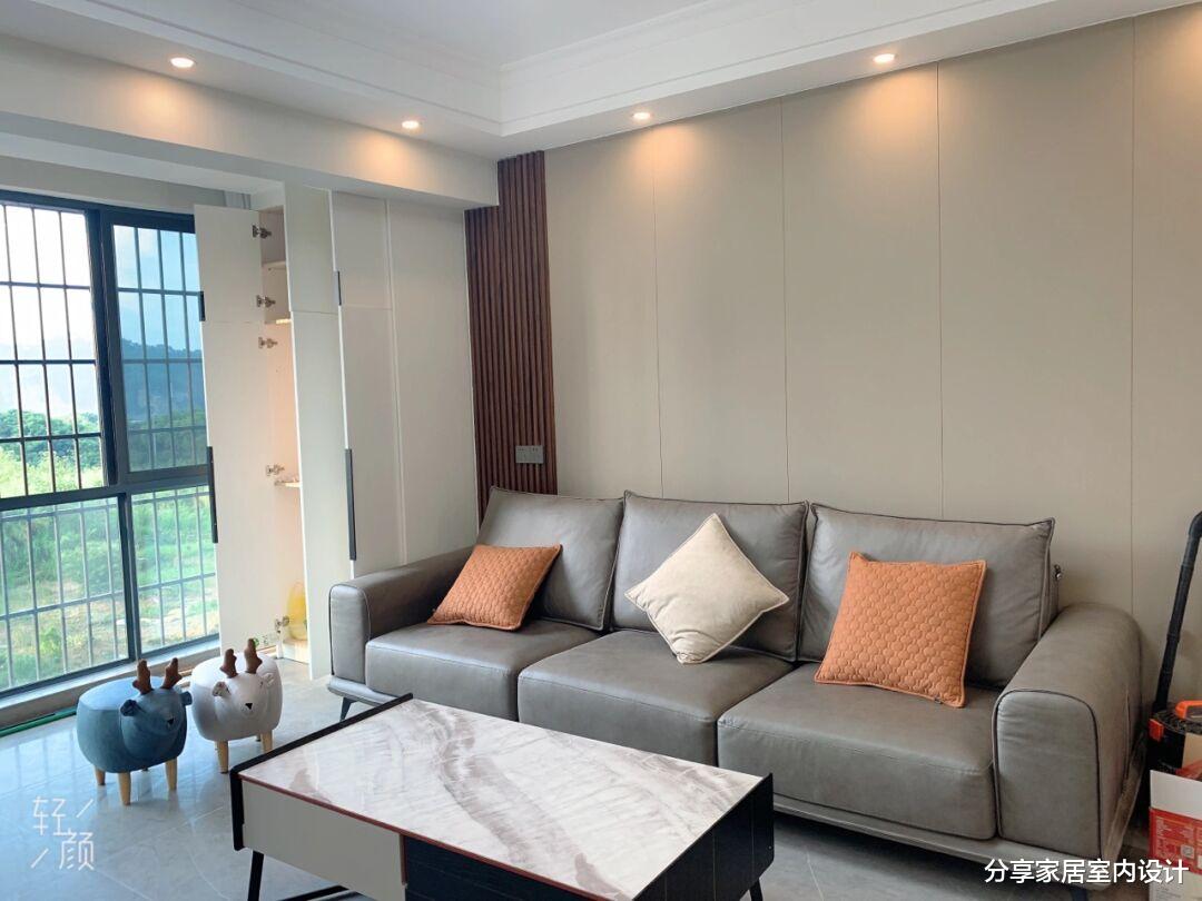 宿舍|一家四口新房，鞋柜衣帽一体柜很实用，电视墙更是大气，很满意！