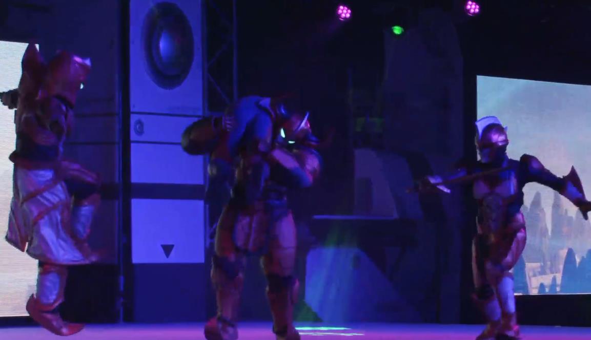 舞台剧|奥特曼新舞台剧特利迦惨遭三位QQ生命体围殴 剑悟：是不是玩不起