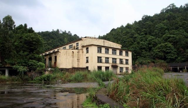 怀化一军工厂,拥有上百年历史,地址隐蔽与世隔绝,可惜冷清落寞