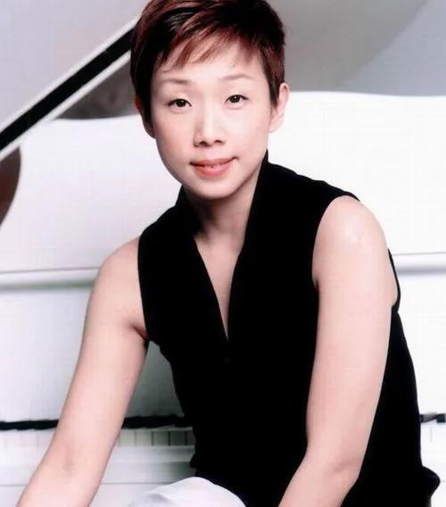 国籍|30位明星已经加入外国国籍，以后想在中国舞台上捞钱越来越难了，您们觉得呢？