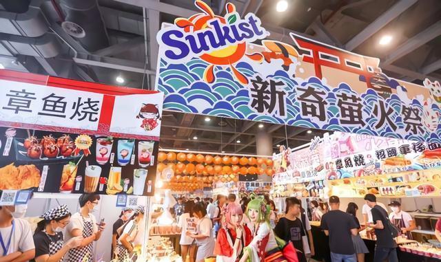 电影|日本漫展上最“猥琐”的4种行为，偷拍不算啥，第3个谁见了都反感！
