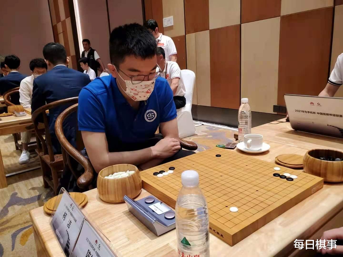 申真谞|韩国第一人申真谞围甲变作“磨刀石”，第六轮遭芈昱廷当头棒喝，6轮过后3胜3负