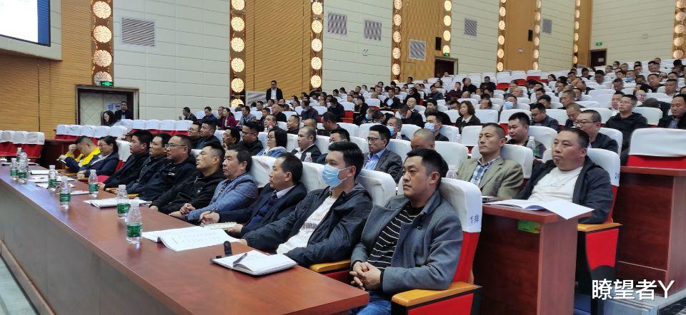 瞭望者Y 给干部加餐?昨晚发生在南充嘉陵的这事,搅动嘉陵人的神经了!